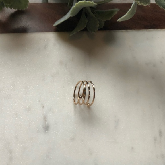 The Gretel - Twisted Spiral Dainty Gold Ring - Picture 3 of 4